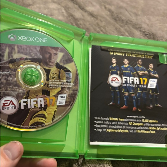 XBOX ONE FIFA 17 Xbox One Game with Manual - Picture 3 of 4